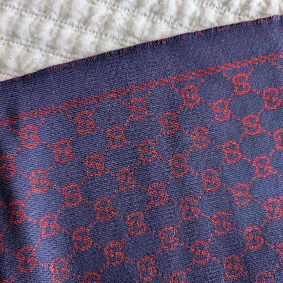 Gucci Scarf - Picture 6 of 6